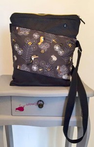 Beuteltasche, asymmetrisch, in Herbstfarben