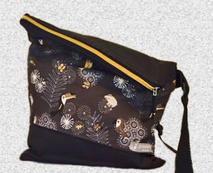 Beuteltasche, asymmetrisch, in Herbstfarben