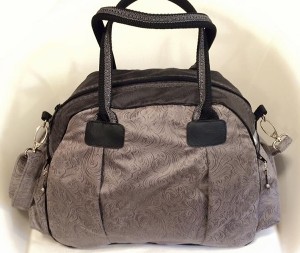 Kugeltasche (Schnitt: Farbenmix), zweifarbig, aus Stoff mit Wildlederoptik (Vorder-/Rückseite)