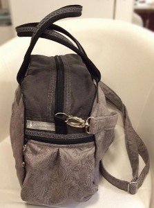 Kugeltasche (Schnitt: Farbenmix), zweifarbig, aus Stoff mit Wildlederoptik (rechte Seite)