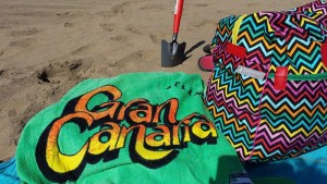 Strandtasche grüßt vom Strand auf Cran Canaria